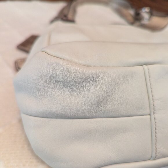 Coach F17219 Soho Lynn Ivory White & Gold Leather Hobo Shoulder Bag Purse - Picture 16 of 16